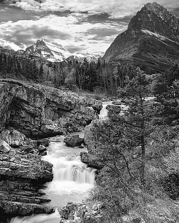 MANY GLACIERS GLACIER PARK MONTANA
