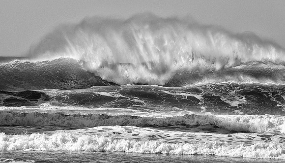 MORRO BAY STORM SURF BLK & WHT